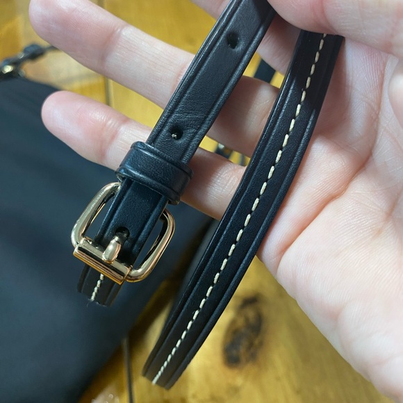 Dooney and Bourke small crossbody - Picture 3 of 6